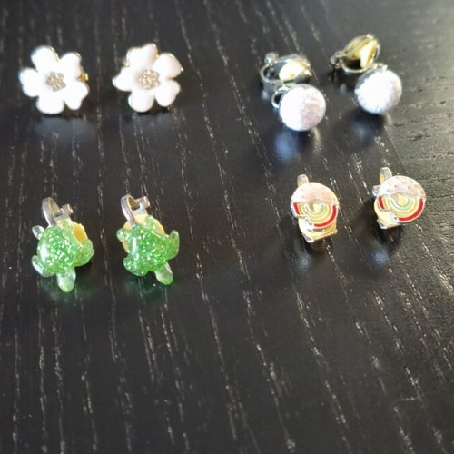 Claire's earrings like new, set of 4 pairs