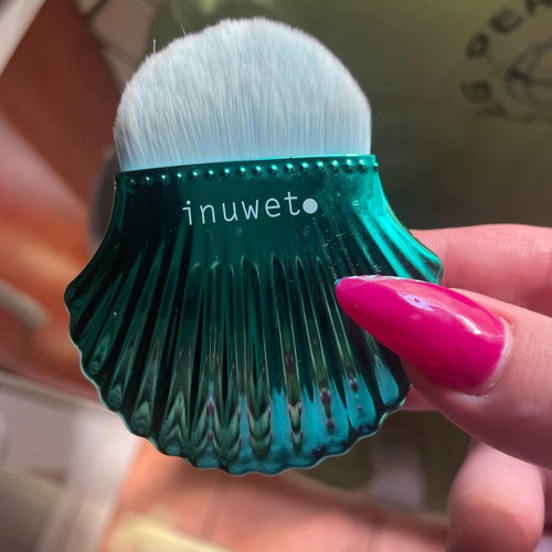 Inuwet Mermaid Cheek Brush like new