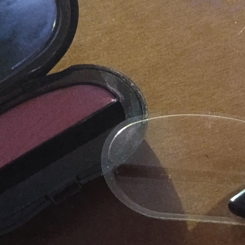 Elizabeth Arden Rouge Coral blush like new with mirror