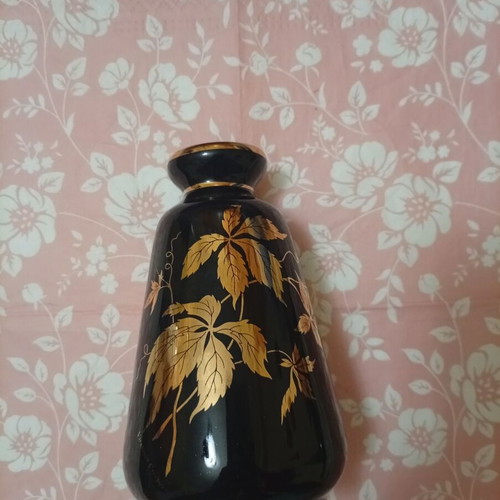 Handmade porcelain vase like new with 24k gold leafs