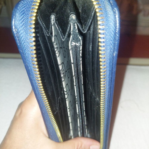 Michael Kors unisex wallet like new, black