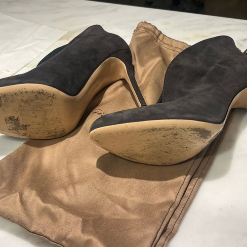 Gianvito Rossi suede pumps like new, gray, size 37.5