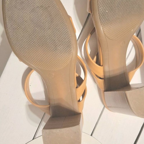 Sante sandals size 40 like new, tan with wooden heel