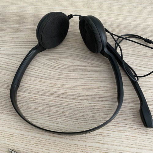 Sennheiser PC-3 headset used with separate microphone jack