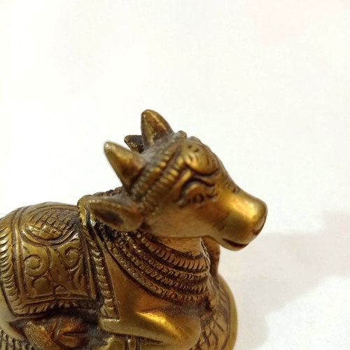 Handmade brass Nandi decoration like new