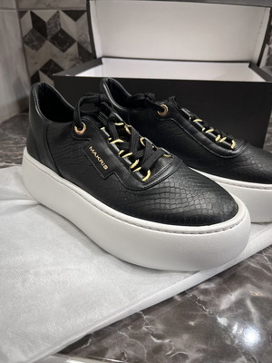 Makris women's shoes size 37 like new, black