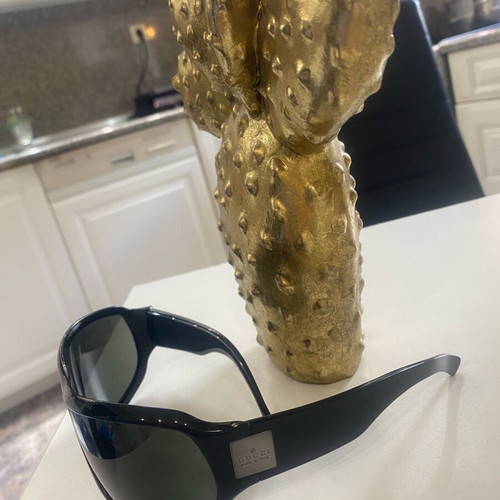 Gucci sunglasses used, black, with case