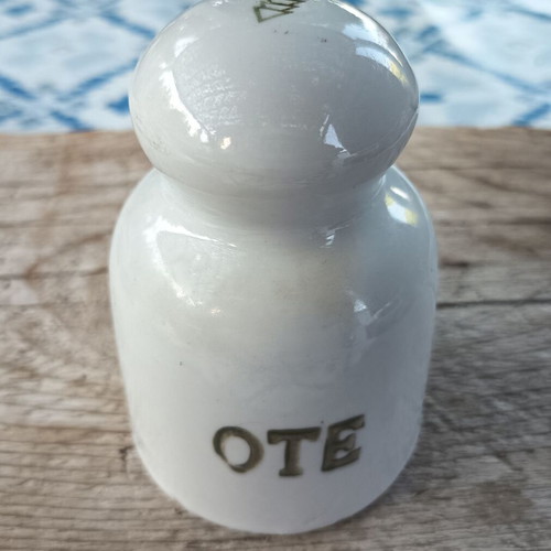 OTE Insulator used, height 11 cm, diameter 6 cm