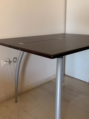 Dining table with chairs like new, extendable