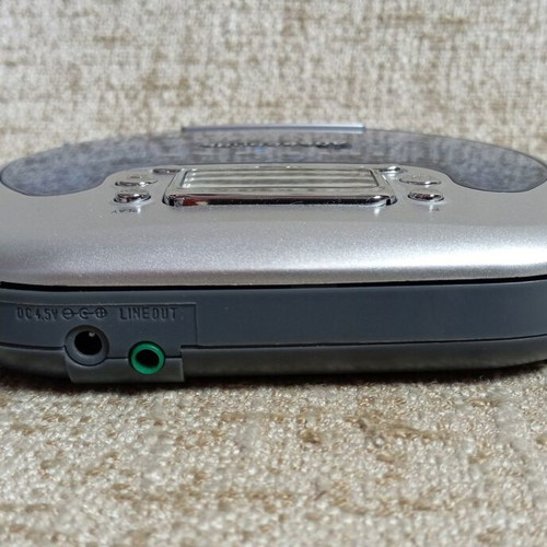 CROWN MOVIEMAN CD player and Logitech speakers set, 2 pcs