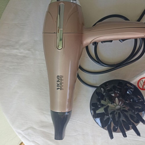 VICKO Hairdryer 2400 W like new with accessories