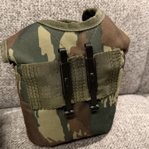 Aluminum military canteen 0.75L with Greek camouflage case, like new