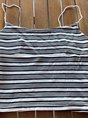 Women's blouse like new, size S, black and white