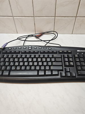 Microsoft RT2300 keyboard like new with PS/2 cable