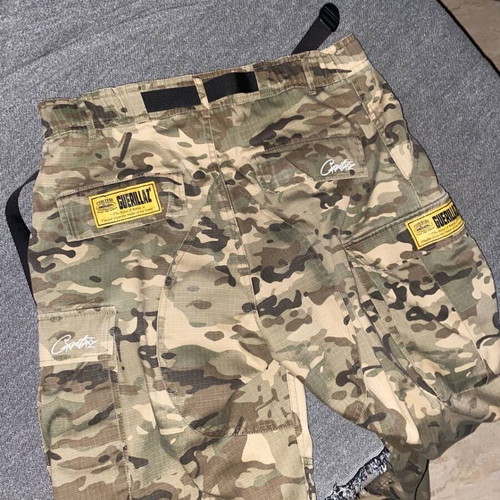Corteiz Cargo Camo Pants new, size Large
