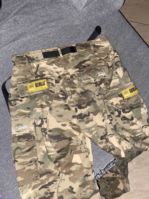 Corteiz Cargo Camo Pants new, size Large