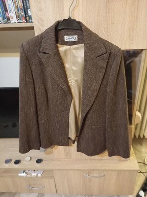 Women's brown jacket like new, size XL