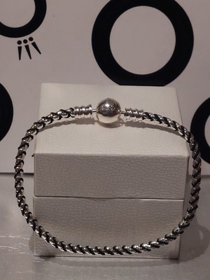 Pandora bracelet new, size 17/18 cm, black and silver