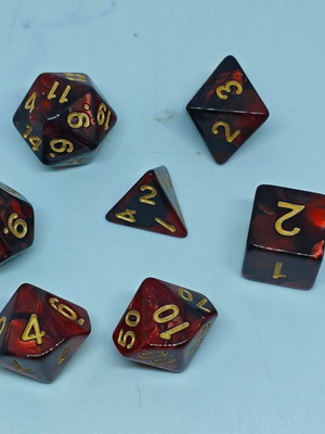 RPG Dungeons and Dragons marble Burgundy dice set like new