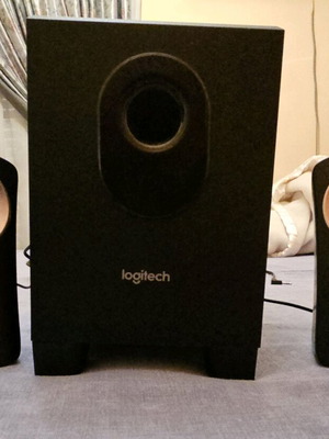 Logitech floor speakers system like new, 25 watt, with subwoofer and remote