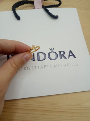 Pandora ring size 56, gold color