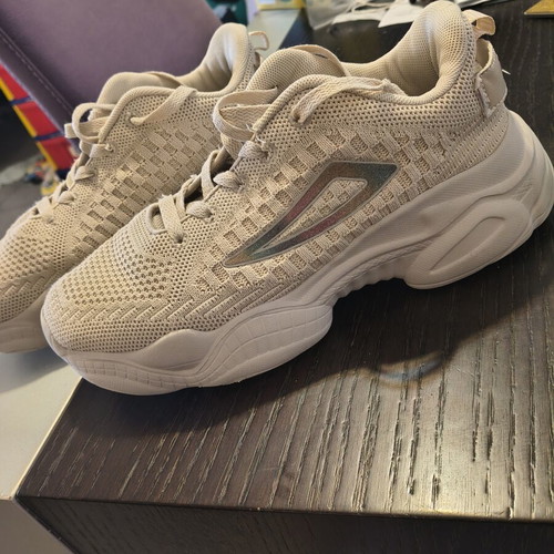 Fila Memory Athletic Shoes, Size 39, Beige