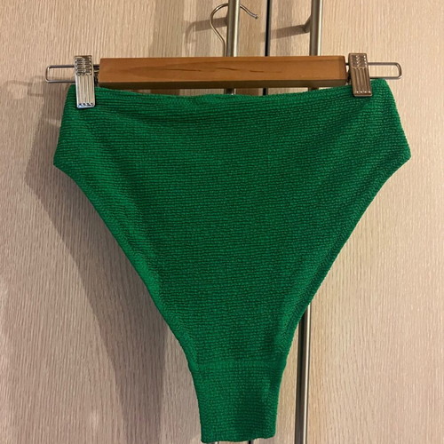 Green bikini with one shoulder and high waist used, size S