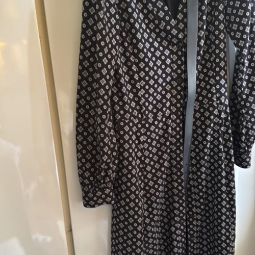 Michael Kors knee length dress like new with belt black
