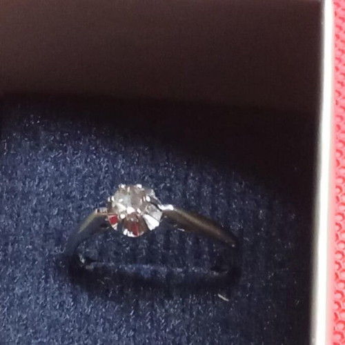 Monopetro 14K white gold ring like new with diamond
