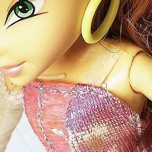Winx Club Flora Mattel 2005 doll used