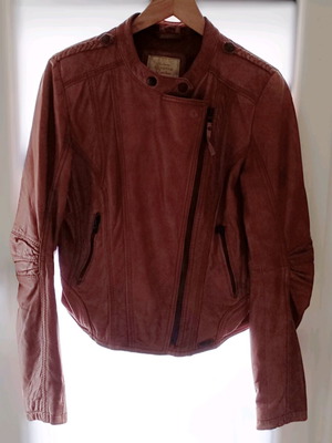 Biker jacket Bershka μεταχειρισμένο σε καμηλό χρώμα, μέγεθος L