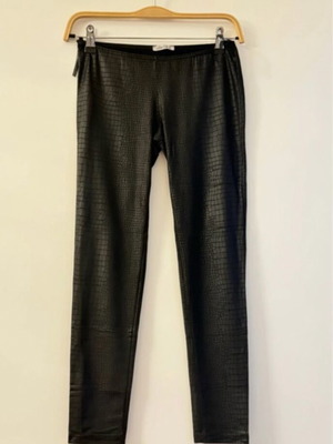 Crocodile leggings black medium like new