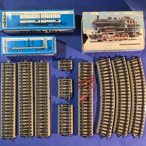 Marklin set steam locomotive, wagons and rails used
