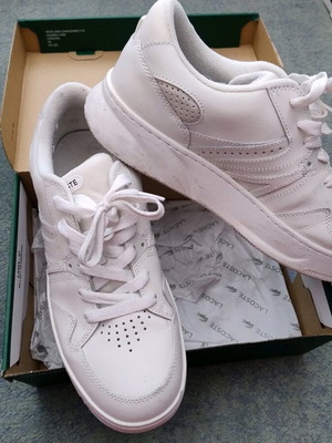 Lacoste sneakers sporty, like new, white, size 43