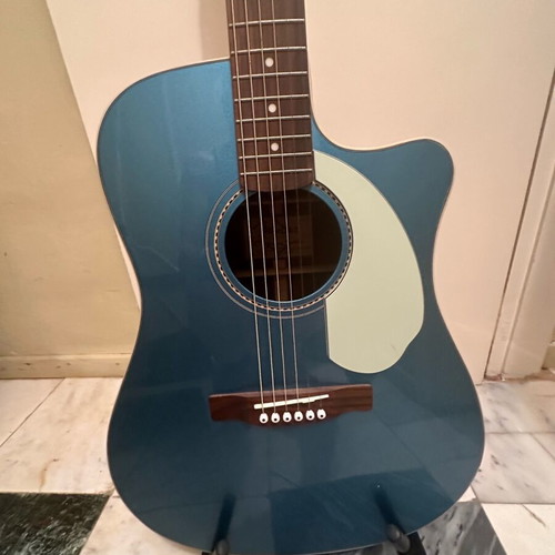 Fender Sonoran SCE Electro Acoustic Guitar like new, Lake Placid Blue