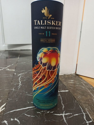 Колекционерска кутия Talisker на 11 години в отлично състояние
