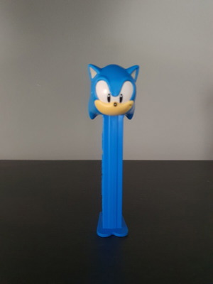 Pez Sonic Hedgehog dispenser used