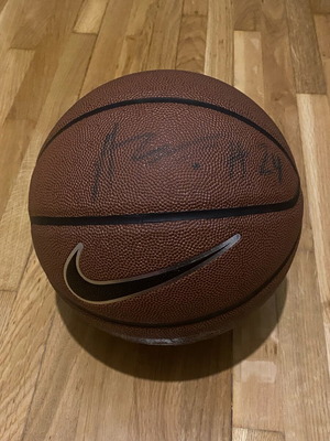 Μπάλα μπάσκετ Nike υπογεγραμμένη από τον Αλεξ Αντετοκουνμπο καινούργια