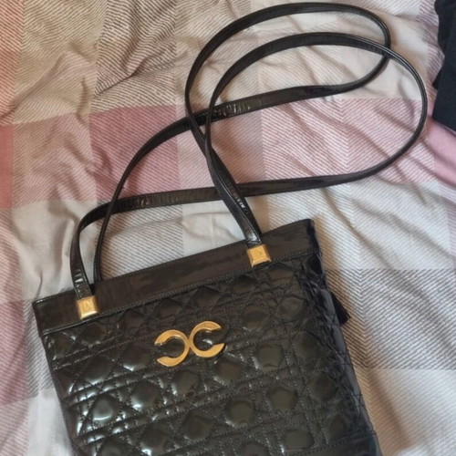 Elegant shoulder bag A To Z Greek like new, black