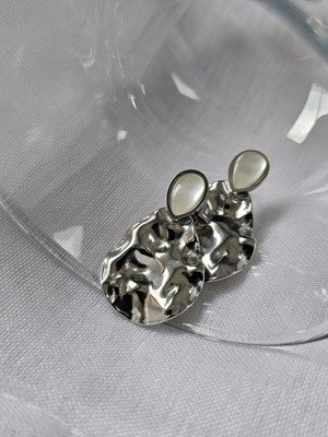 Stainless steel earrings new silver with perfect design