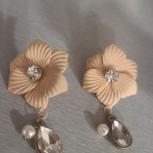Vintage earrings new, impressive design