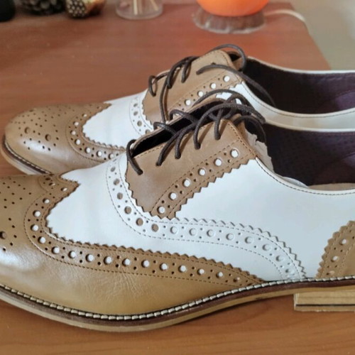 Spectator London Brogues shoes new, size 44, white and beige leather