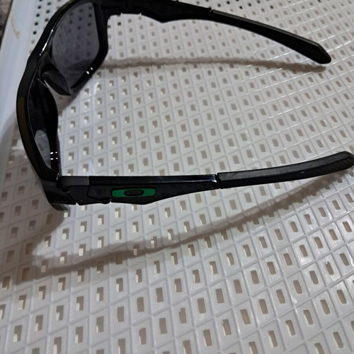 Oakley Jupiter OO9135-05 sunglasses new, polished black frame with Jade Iridium lenses