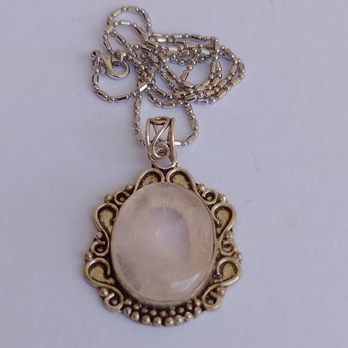 Quartz pendant with large natural pink rose quartz stone, like new