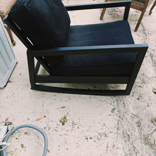 Black armchair in very good condition