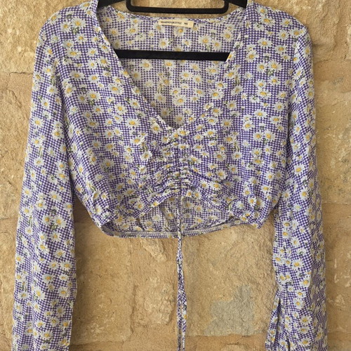 MindYourStyle Daisy Floral Crop Top like new, purple gingham