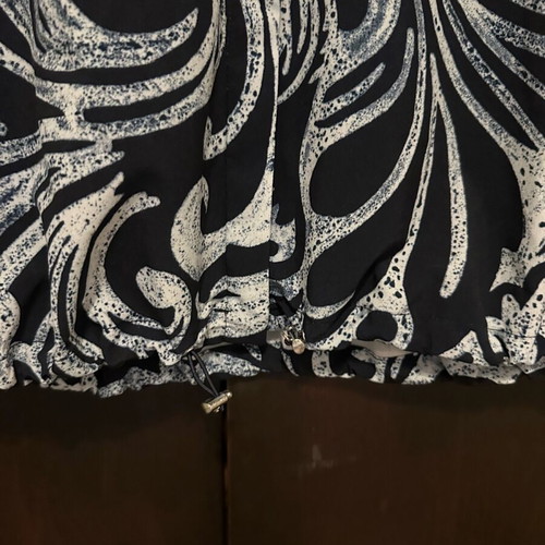 Chico’s shirt with black and white abstract print like new, size 2XL