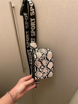 Waist bag new with beige multicolor pattern