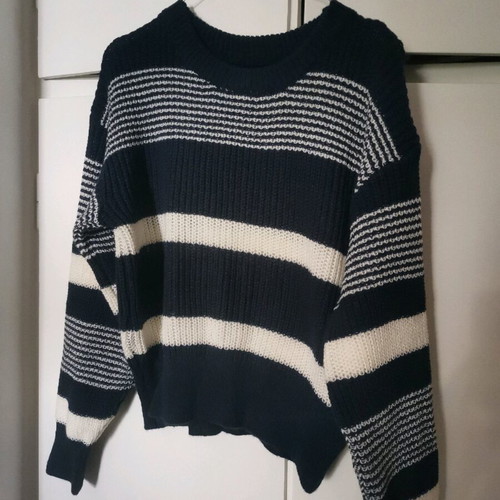 Unisex sweater new wool blue, unworn