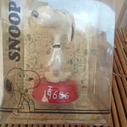 Snoopy 1960 collectible figure like new